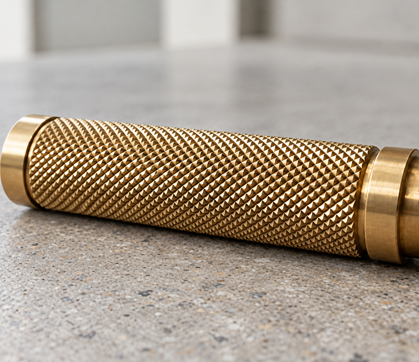 Knurled Mantis handle
